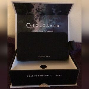 Solgaard 4G Solar Technology Wireless iPhone Charger